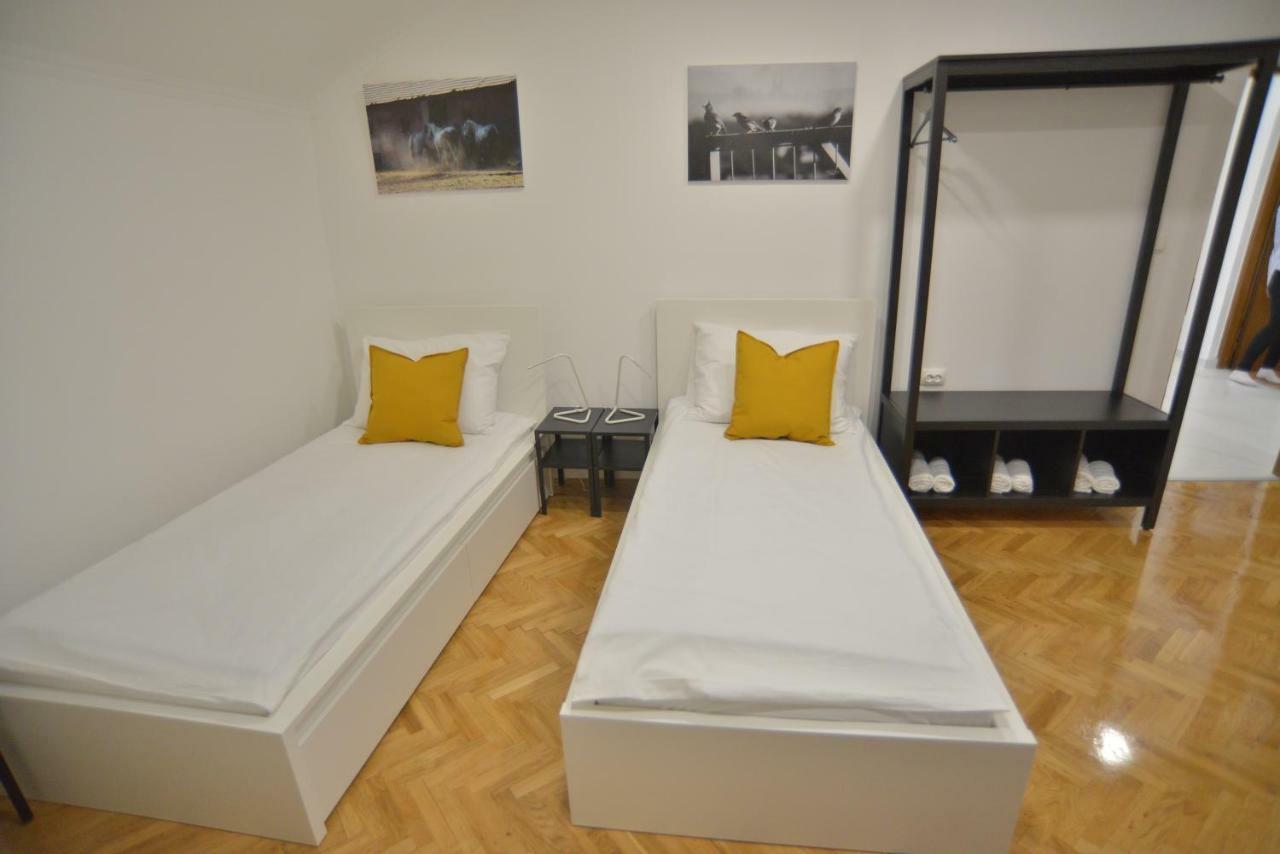 Apartman Lena Dakovo Exterior photo